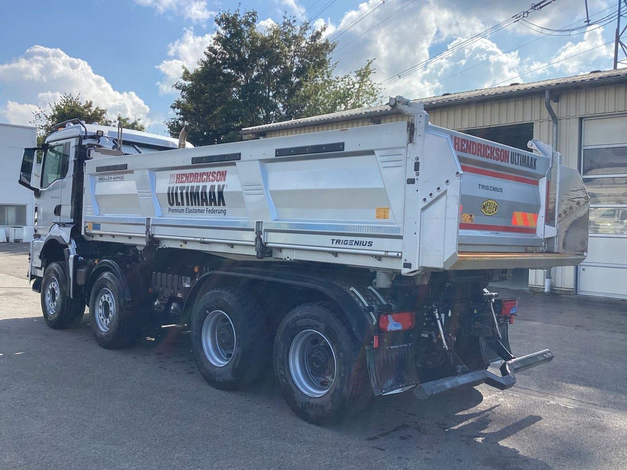 MAN TGS 35.520 8x4 Intarder Meiller Bordmatik Hendri - Самосвал камион: снимка 4 MAN TGS 35.520 8x4 Intarder Meiller Bordmatik Hendri - Самосвал камион: снимка 4