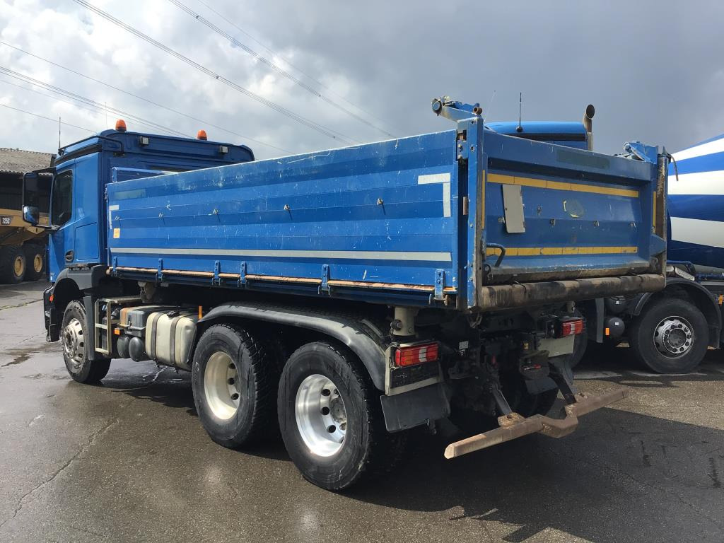 Mercedes Benz Arocs 2643 6×4 Euro 6 - Самосвал камион: снимка 3 Mercedes Benz Arocs 2643 6×4 Euro 6 - Самосвал камион: снимка 3