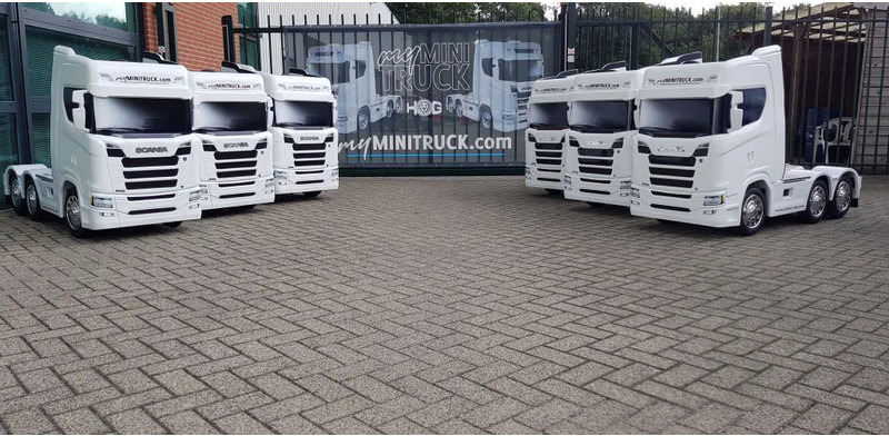 Scania 770ST V8 NGS SCANIA S770 - Влекач: снимка 2 Scania 770ST V8 NGS SCANIA S770 - Влекач: снимка 2