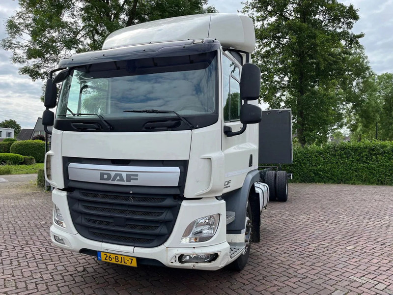 DAF CF 260 CF 260 FA CHASSIS CABINE EURO 6 - Шаси кабина: снимка 4 DAF CF 260 CF 260 FA CHASSIS CABINE EURO 6 - Шаси кабина: снимка 4