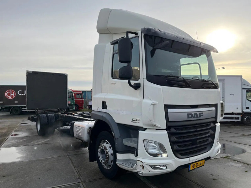 DAF CF 260 CF 260 FA CHASSIS CABINE EURO 6 - Шаси кабина: снимка 3 DAF CF 260 CF 260 FA CHASSIS CABINE EURO 6 - Шаси кабина: снимка 3