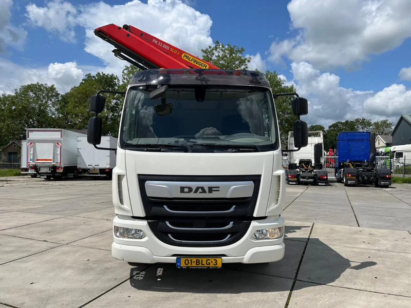 DAF LF 230 FA - Камион с кран: снимка 5 DAF LF 230 FA - Камион с кран: снимка 5
