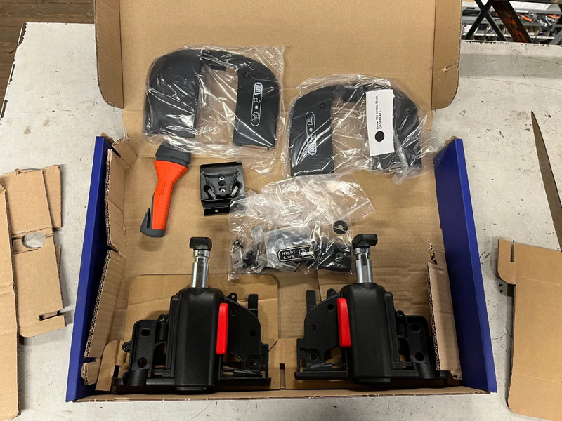 DAF Nightlock set XF106 - Врата и части за Камион: снимка 5 DAF Nightlock set XF106 - Врата и части за Камион: снимка 5