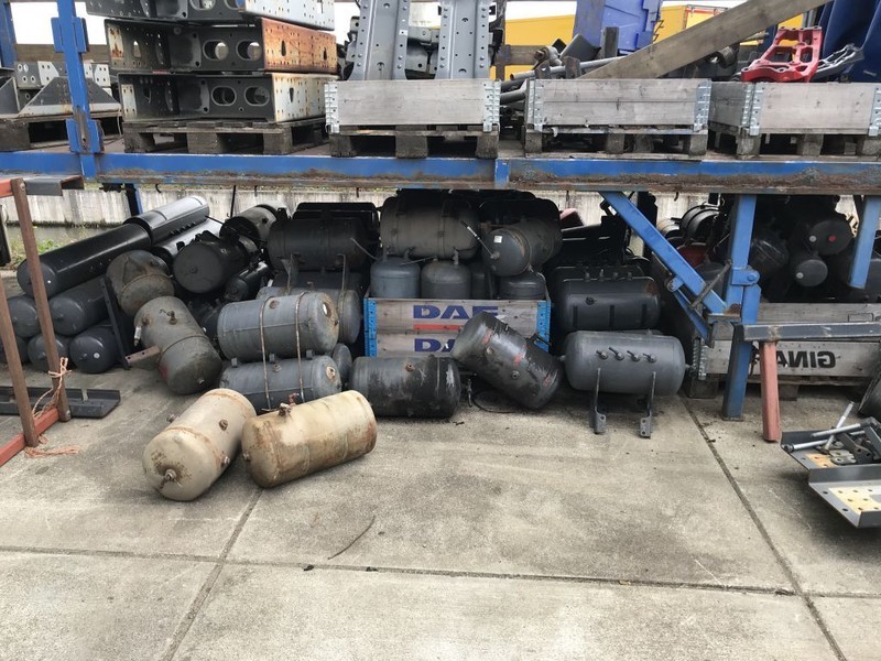 DAF STALEN LUCHTKETELS DIV AFMETINGEN - Части на спирачната система за Камион: снимка 1 DAF STALEN LUCHTKETELS DIV AFMETINGEN - Части на спирачната система за Камион: снимка 1