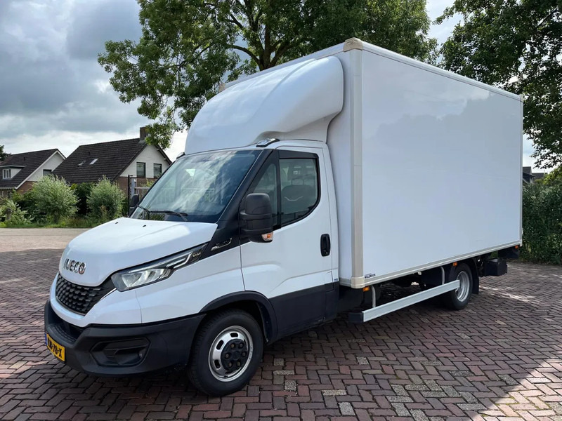 Iveco Daily 35C16 Laadklep (15 diverse modellen op voorraad) - Лекотоварен автомобил фургон, Бус с двойна кабина: снимка 1 Iveco Daily 35C16 Laadklep (15 diverse modellen op voorraad) - Лекотоварен автомобил фургон, Бус с двойна кабина: снимка 1