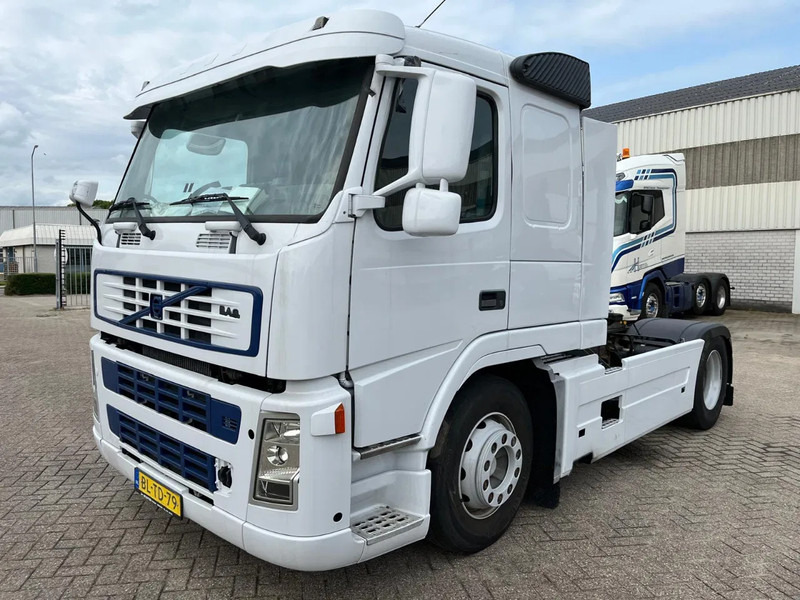 Volvo FM 9 MOTOR DEFECT (motor start wel maar kan niet rijden) - Влекач: снимка 1 Volvo FM 9 MOTOR DEFECT (motor start wel maar kan niet rijden) - Влекач: снимка 1