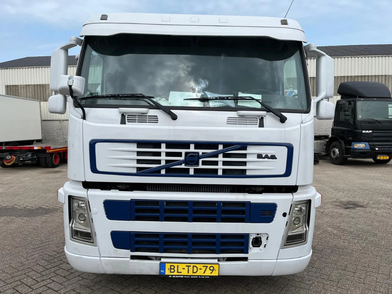 Volvo FM 9 MOTOR DEFECT (motor start wel maar kan niet rijden) - Влекач: снимка 3 Volvo FM 9 MOTOR DEFECT (motor start wel maar kan niet rijden) - Влекач: снимка 3