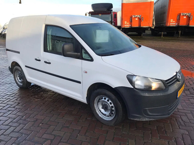 Volkswagen Caddy 1.6 - Товарен бус: снимка 3 Volkswagen Caddy 1.6 - Товарен бус: снимка 3