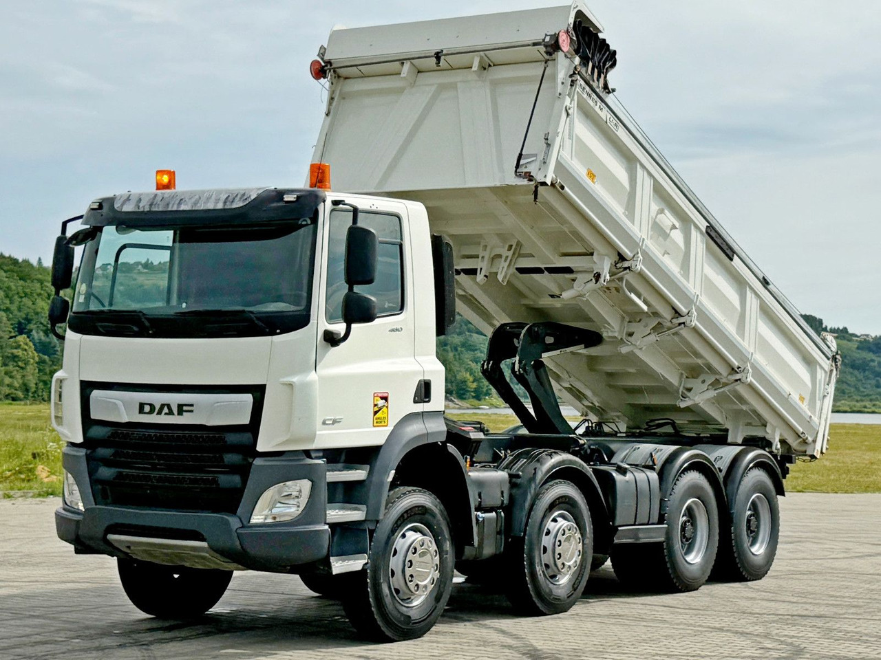 DAF CF 480 * Kipper 6,00 m + BORDMATIC/ 8x4 * TOP - Самосвал камион, Камион с кран: снимка 5 DAF CF 480 * Kipper 6,00 m + BORDMATIC/ 8x4 * TOP - Самосвал камион, Камион с кран: снимка 5