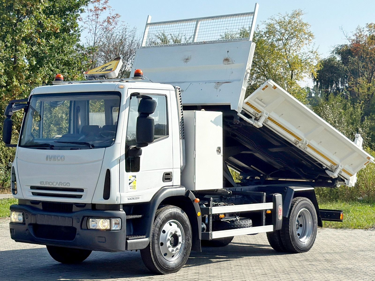 Iveco EUROCARGO 140E22* KIPPER 5,00 m* TOPZUSTAND - Самосвал камион: снимка 3 Iveco EUROCARGO 140E22* KIPPER 5,00 m* TOPZUSTAND - Самосвал камион: снимка 3