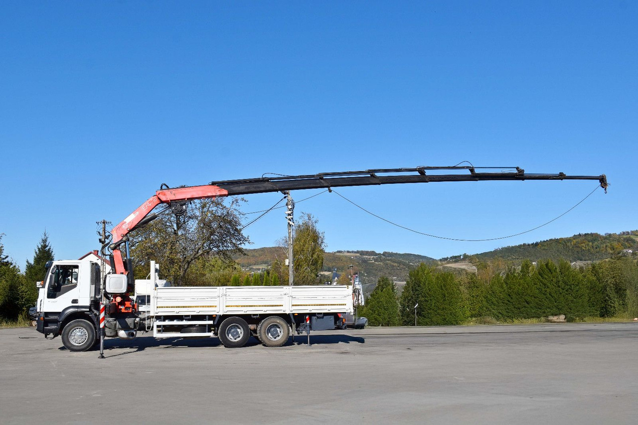 Iveco TRAKKER 410* FASSI F330D.28 + FUNK/ 6x4 - Камион с кран: снимка 4 Iveco TRAKKER 410* FASSI F330D.28 + FUNK/ 6x4 - Камион с кран: снимка 4