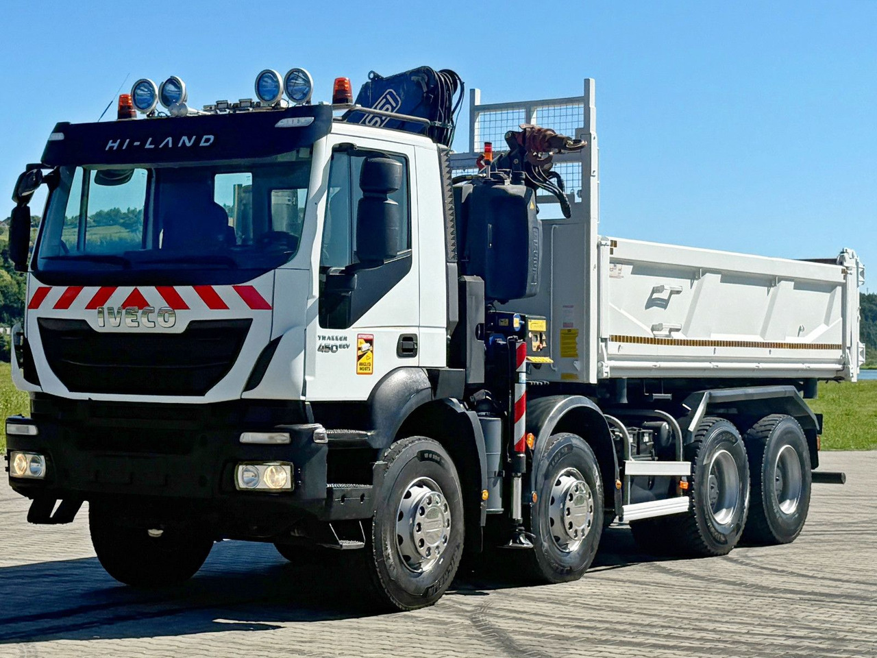 Iveco TRAKKER 450 * FASSI F215A.0.22 + FUNK / 8x4 *TOP - Камион с кран: снимка 5 Iveco TRAKKER 450 * FASSI F215A.0.22 + FUNK / 8x4 *TOP - Камион с кран: снимка 5