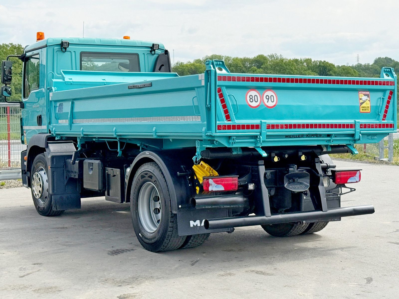 Самосвал камион, Камион с кран MAN TGM 15.340 * Kipper 4,60 m * TOPZUSTAND: снимка 8 Самосвал камион, Камион с кран MAN TGM 15.340 * Kipper 4,60 m * TOPZUSTAND: снимка 8