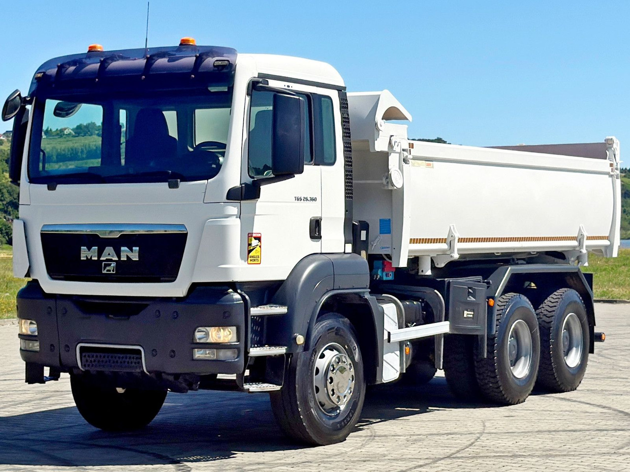 MAN TGS 26.360 Kipper 5,20 m + BORDMATIC / 6x4 - Самосвал камион, Камион с кран: снимка 5 MAN TGS 26.360 Kipper 5,20 m + BORDMATIC / 6x4 - Самосвал камион, Камион с кран: снимка 5