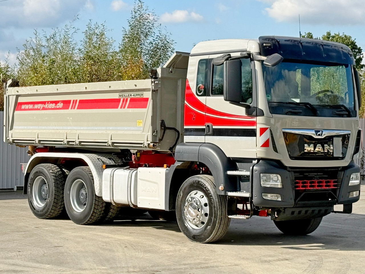 MAN TGS 26.460 * Kipper 4,90m+BORDMATIC * 6x4 * TOP - Самосвал камион, Камион с кран: снимка 4 MAN TGS 26.460 * Kipper 4,90m+BORDMATIC * 6x4 * TOP - Самосвал камион, Камион с кран: снимка 4