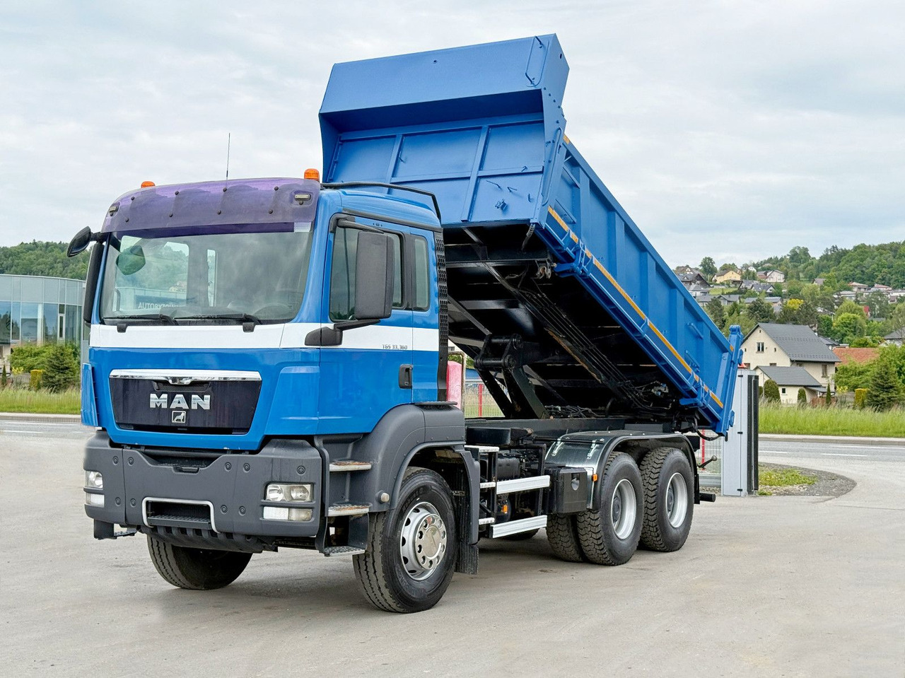 MAN TGS 33.360 * KIPPER 5,10 m + BORDMATIC /6x4* TOP - Самосвал камион, Камион с кран: снимка 1 MAN TGS 33.360 * KIPPER 5,10 m + BORDMATIC /6x4* TOP - Самосвал камион, Камион с кран: снимка 1