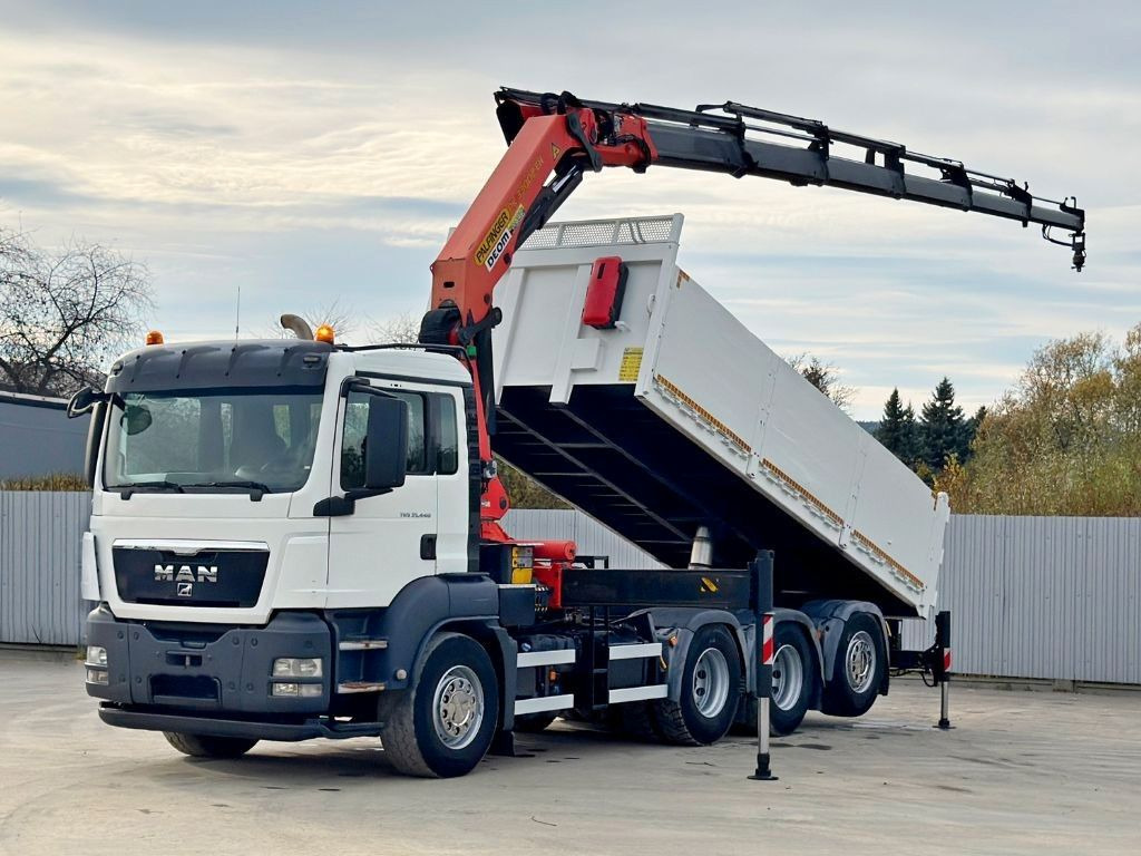 MAN TGS 35.440 * PALFINGER PK 33002 EH +FUNK / 8x4 - Камион с кран: снимка 2 MAN TGS 35.440 * PALFINGER PK 33002 EH +FUNK / 8x4 - Камион с кран: снимка 2