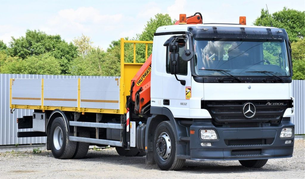 Mercedes-Benz ACTROS 1832 PRITSCHE 6,70m * PK 15500*TOPZUSTAND - Камион с кран: снимка 3 Mercedes-Benz ACTROS 1832 PRITSCHE 6,70m * PK 15500*TOPZUSTAND - Камион с кран: снимка 3