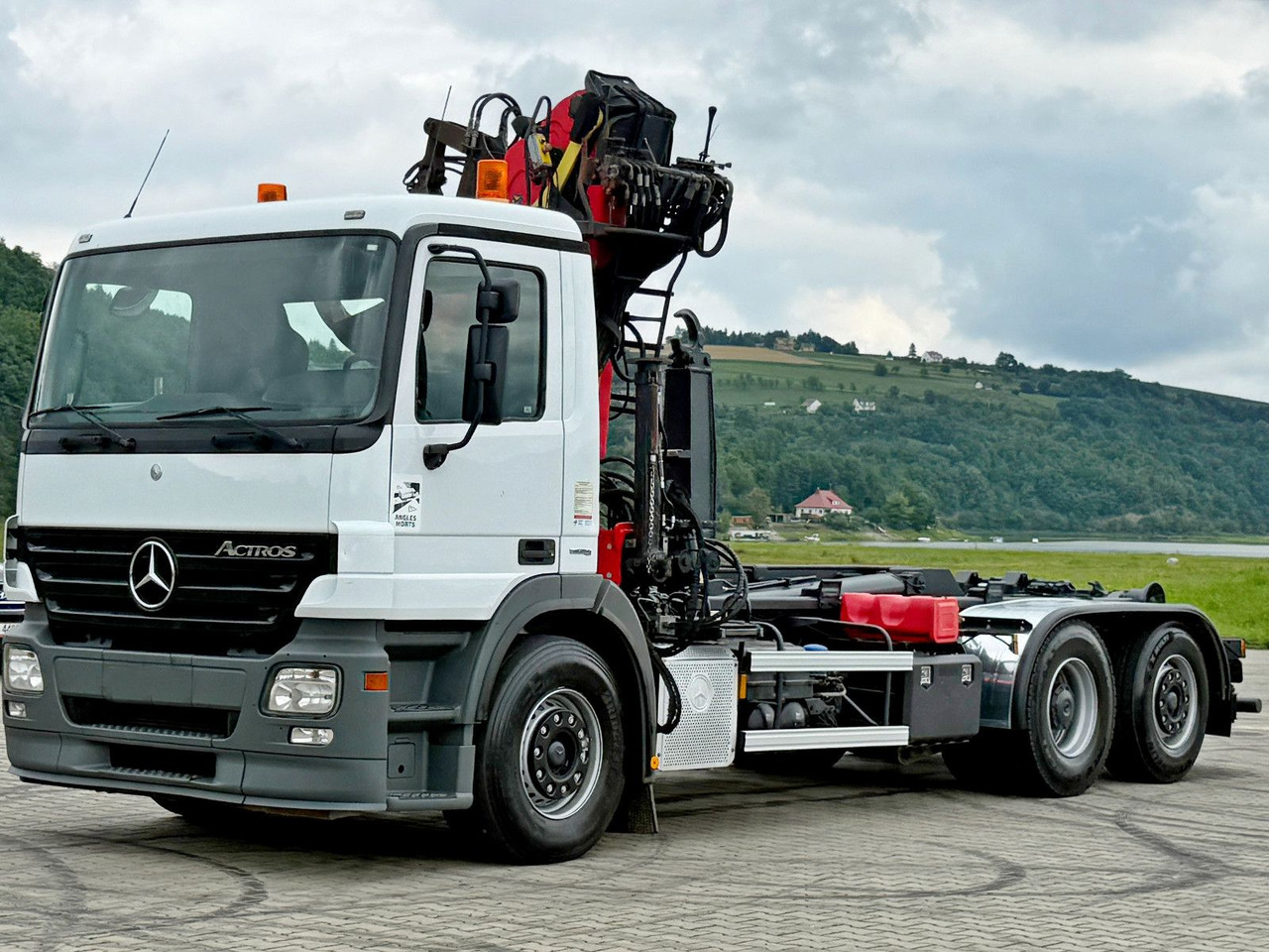Mercedes-Benz ACTROS 2541 * ABROLLKIPPER * EPSILON E140Z81*TOP - Мултилифт с кука камион, Камион с кран: снимка 4 Mercedes-Benz ACTROS 2541 * ABROLLKIPPER * EPSILON E140Z81*TOP - Мултилифт с кука камион, Камион с кран: снимка 4