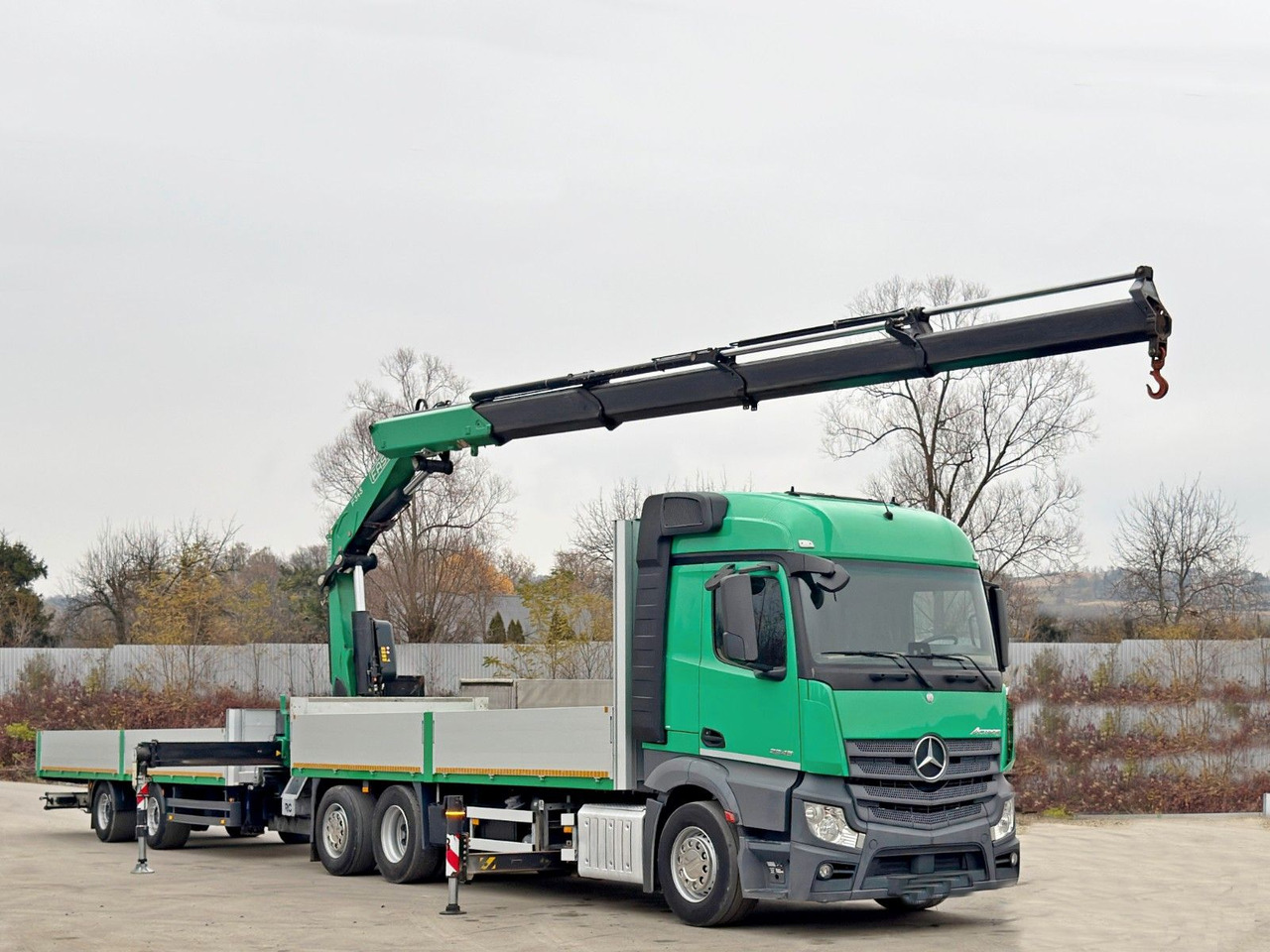 Mercedes-Benz ACTROS 264 * FASSI F 345.24 + FUNK + Anhänger - Камион с кран: снимка 2 Mercedes-Benz ACTROS 264 * FASSI F 345.24 + FUNK + Anhänger - Камион с кран: снимка 2