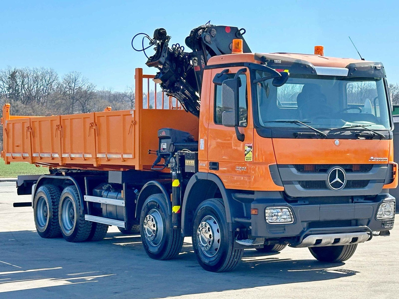 Mercedes-Benz ACTROS 3241 * HIAB 322 EP-4 HIDUO + FUNK / 8x4 - Самосвал камион, Камион с кран: снимка 4 Mercedes-Benz ACTROS 3241 * HIAB 322 EP-4 HIDUO + FUNK / 8x4 - Самосвал камион, Камион с кран: снимка 4
