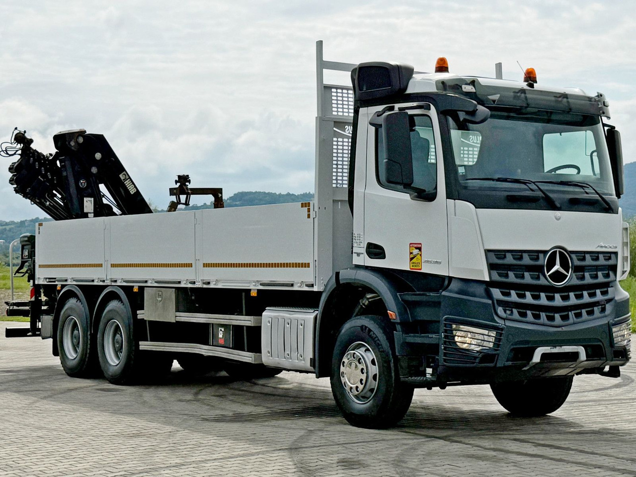 Mercedes-Benz AROCS 2636 * HIAB 211 E-6 HIDUO/FUNK *6x4 - Камион с кран: снимка 3 Mercedes-Benz AROCS 2636 * HIAB 211 E-6 HIDUO/FUNK *6x4 - Камион с кран: снимка 3