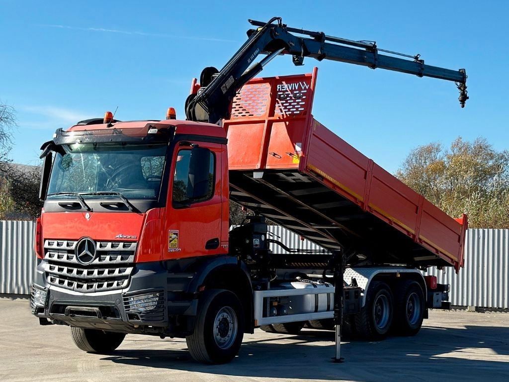 Mercedes-Benz AROCS 2640 *HIAB 144 BS - 3/FUNK + * 6x4 - Самосвал камион, Камион с кран: снимка 2 Mercedes-Benz AROCS 2640 *HIAB 144 BS - 3/FUNK + * 6x4 - Самосвал камион, Камион с кран: снимка 2