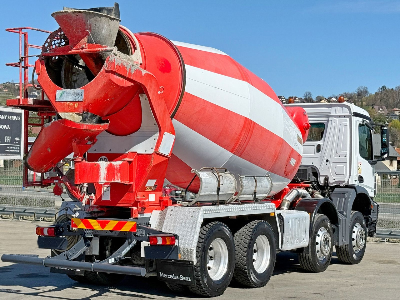 Mercedes-Benz AROCS 3240 * Betonmischer * 8x4 * TOPZUSTAND - Бетоновоз: снимка 3 Mercedes-Benz AROCS 3240 * Betonmischer * 8x4 * TOPZUSTAND - Бетоновоз: снимка 3