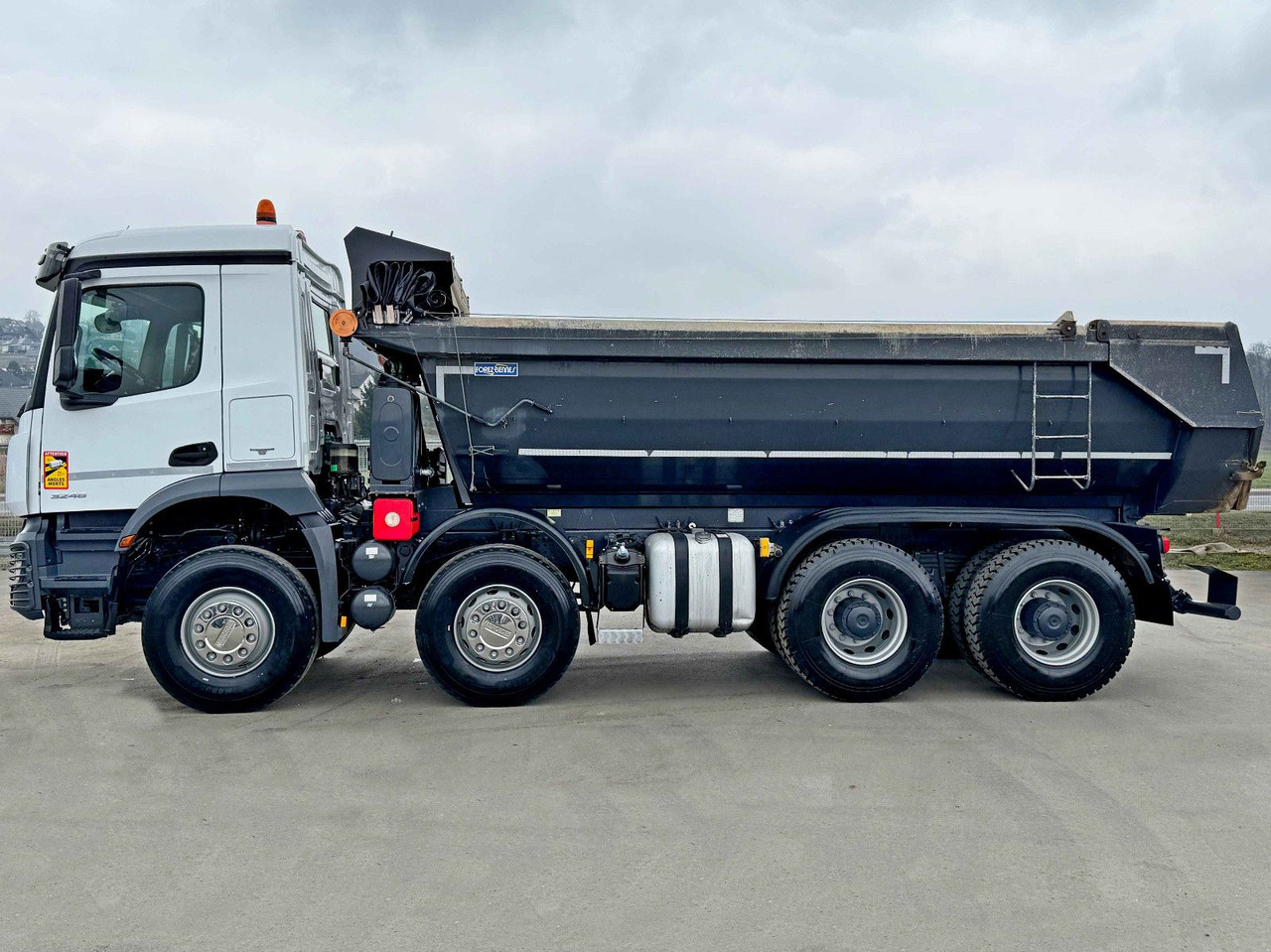 Mercedes-Benz AROCS 3246* KIPPER / 8x4 * TOPZUSTAND - Самосвал камион: снимка 5 Mercedes-Benz AROCS 3246* KIPPER / 8x4 * TOPZUSTAND - Самосвал камион: снимка 5