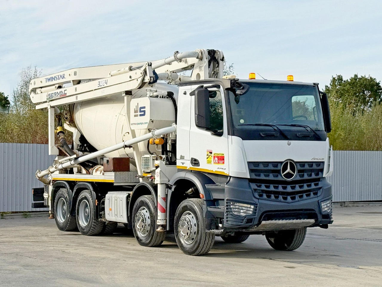 Mercedes-Benz AROCS 3743 * Betonpumpe + FUNK * 8x4 * TOP - Бетон помпа: снимка 1 Mercedes-Benz AROCS 3743 * Betonpumpe + FUNK * 8x4 * TOP - Бетон помпа: снимка 1