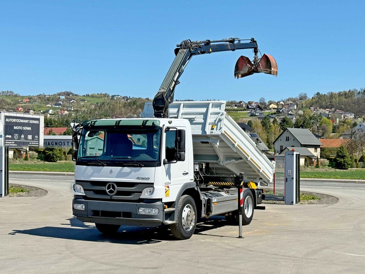 Mercedes-Benz ATEGO 1224 * KIPPER 4,00 m * HIAB 077 BS - 2 DUO - Камион с кран: снимка 2 Mercedes-Benz ATEGO 1224 * KIPPER 4,00 m * HIAB 077 BS - 2 DUO - Камион с кран: снимка 2