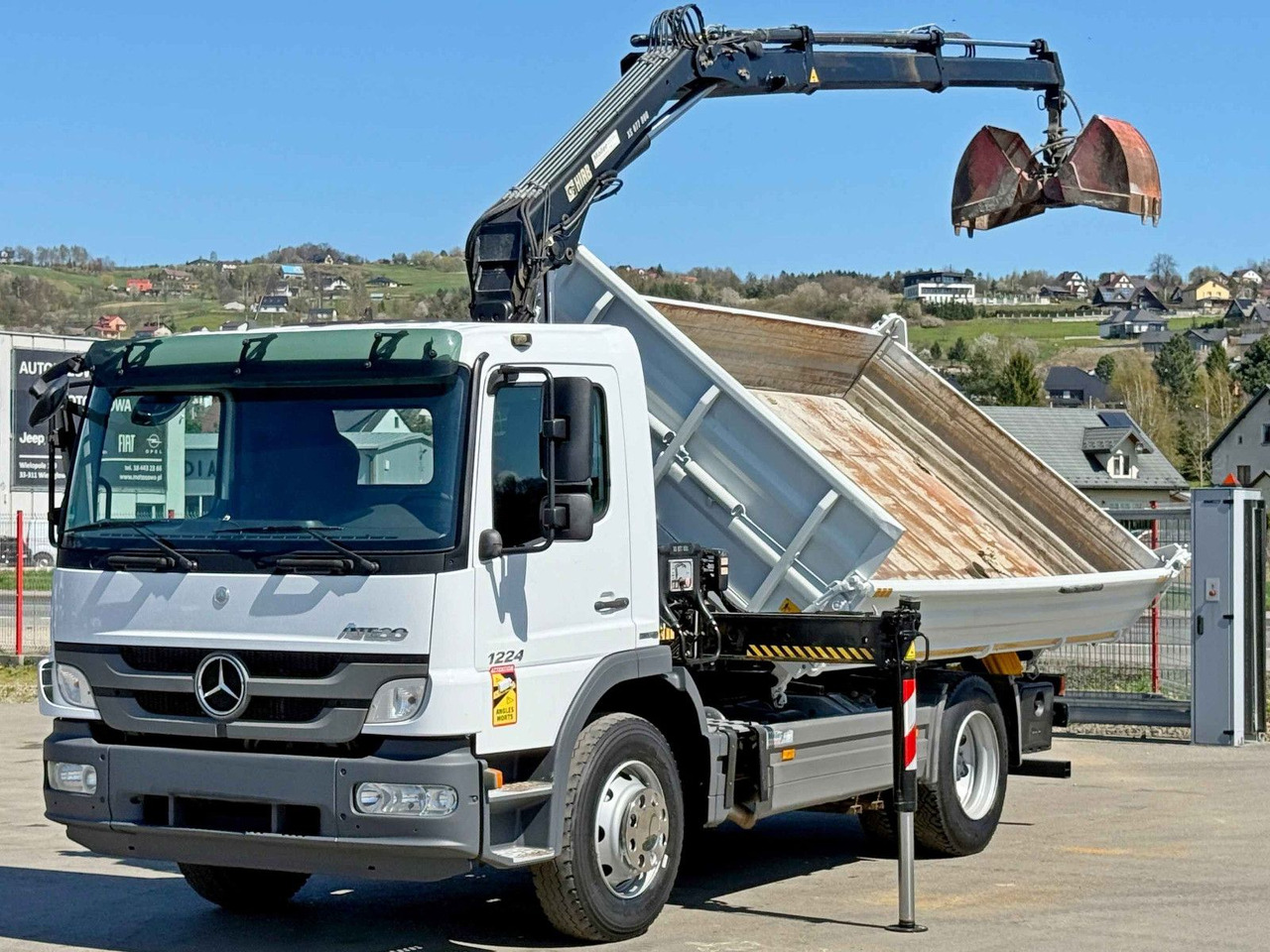 Mercedes-Benz ATEGO 1224 * KIPPER 4,00 m * HIAB 077 BS - 2 DUO - Камион с кран: снимка 3 Mercedes-Benz ATEGO 1224 * KIPPER 4,00 m * HIAB 077 BS - 2 DUO - Камион с кран: снимка 3
