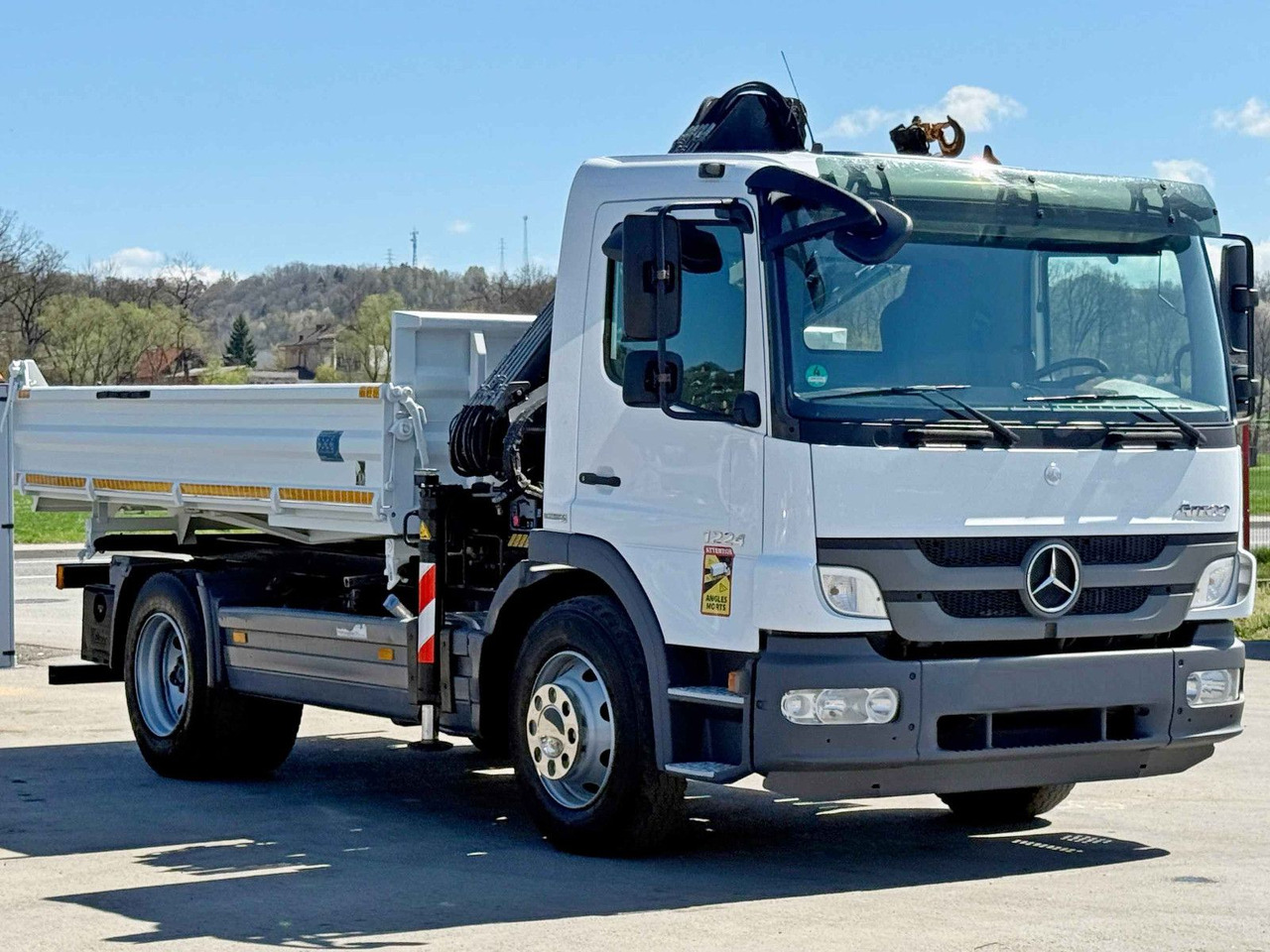 Mercedes-Benz ATEGO 1224 * KIPPER 4,00 m * HIAB 077 BS - 2 DUO - Камион с кран: снимка 4 Mercedes-Benz ATEGO 1224 * KIPPER 4,00 m * HIAB 077 BS - 2 DUO - Камион с кран: снимка 4