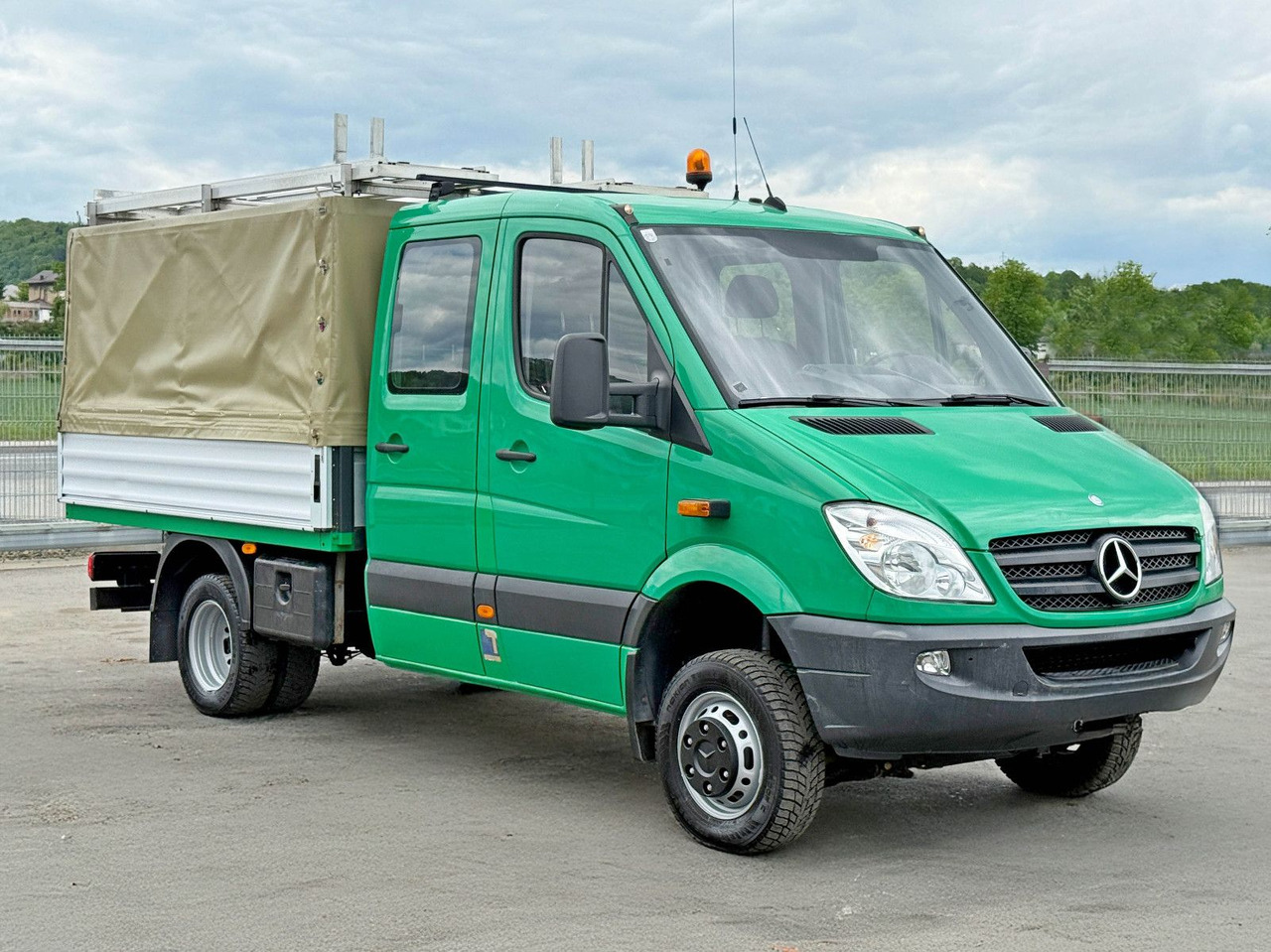 Mercedes-Benz Sprinter 516 CDI* Doppel Kabine! 4x4 *TOPZUSTAND - Бус самосвал: снимка 4 Mercedes-Benz Sprinter 516 CDI* Doppel Kabine! 4x4 *TOPZUSTAND - Бус самосвал: снимка 4