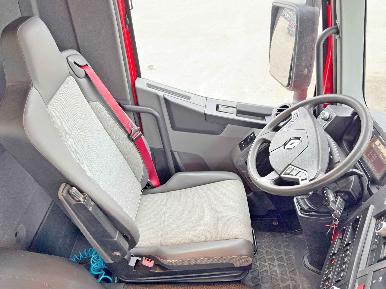 Лизинг на  Renault C 430 *HIAB X - HIDUO 188 ES - 4 + FUNK * 6x4 Renault C 430 *HIAB X - HIDUO 188 ES - 4 + FUNK * 6x4: снимка 13