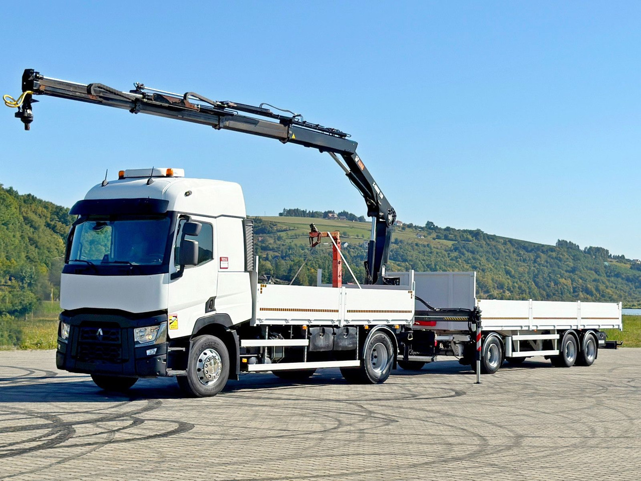 Renault C 440* HIAB X-HIDUO 138 B-3 + FUNK + Anhänger - Камион с кран: снимка 2 Renault C 440* HIAB X-HIDUO 138 B-3 + FUNK + Anhänger - Камион с кран: снимка 2