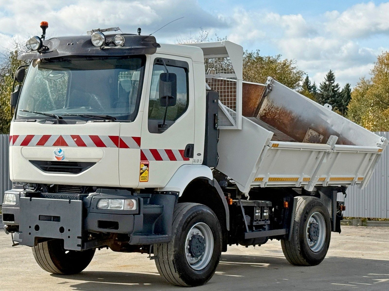 Renault MIDLUM 210 DCI* KIPPER 3,60m * 4x4 - Самосвал камион: снимка 3 Renault MIDLUM 210 DCI* KIPPER 3,60m * 4x4 - Самосвал камион: снимка 3