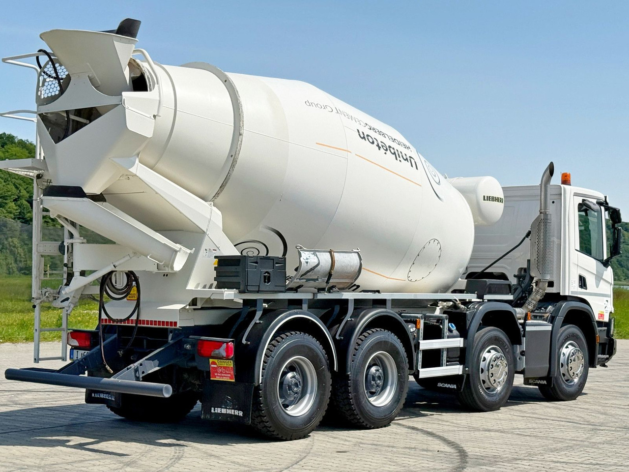 Scania P 410 XT * Betonmischer * 8x4 * TOPZUSTAND - Бетоновоз: снимка 5 Scania P 410 XT * Betonmischer * 8x4 * TOPZUSTAND - Бетоновоз: снимка 5