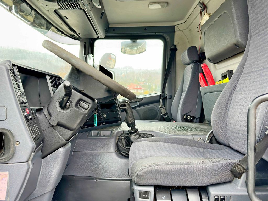 Камион с кран, Бордови камион Scania P 420* PLATFORM 6,80m * PK 29002+FUNK * TOP Scania P 420* PLATFORM 6,80m * PK 29002+FUNK * TOP: снимка 10 Камион с кран, Бордови камион Scania P 420* PLATFORM 6,80m * PK 29002+FUNK * TOP Scania P 420* PLATFORM 6,80m * PK 29002+FUNK * TOP: снимка 10