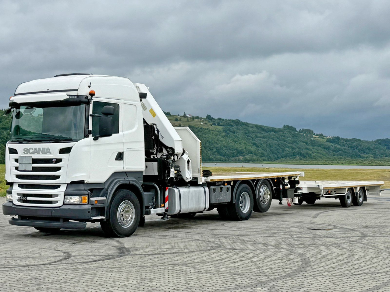 Scania R440 * HIAB 422 E-6 HIPRO + FUNK + Anhänger! 6x4 - Камион с кран: снимка 4 Scania R440 * HIAB 422 E-6 HIPRO + FUNK + Anhänger! 6x4 - Камион с кран: снимка 4