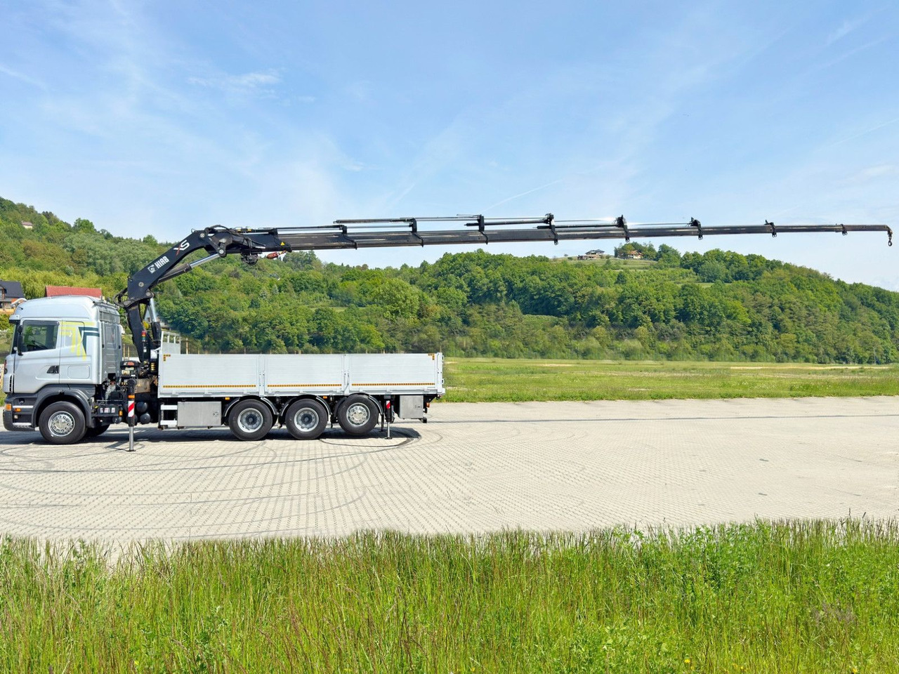 Scania R480 PRITSCHE 6,85m *HIAB 377 E-8 HIPRO/FUNK*8x4 - Камион с кран: снимка 5 Scania R480 PRITSCHE 6,85m *HIAB 377 E-8 HIPRO/FUNK*8x4 - Камион с кран: снимка 5