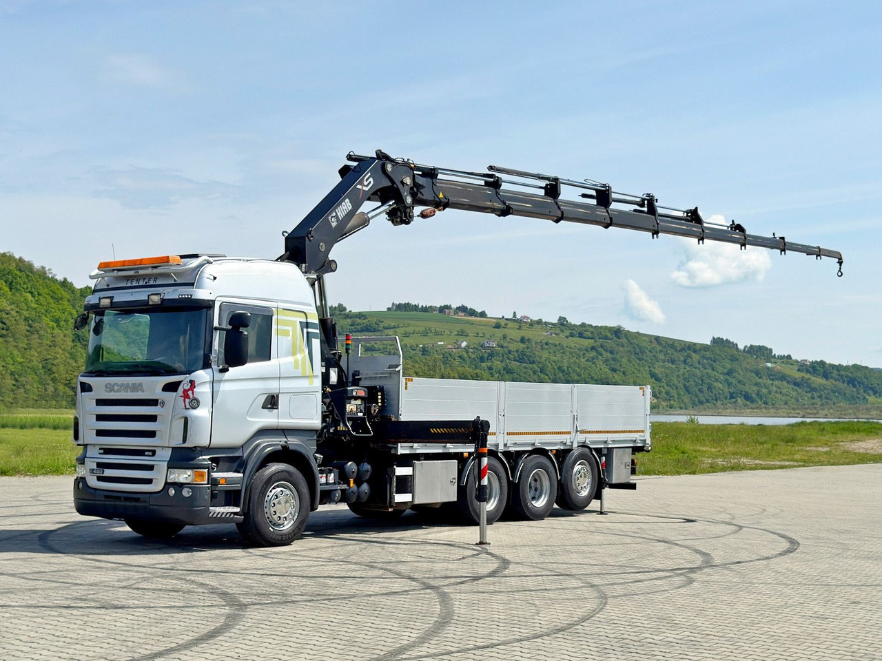 Scania R480 PRITSCHE 6,85m *HIAB 377 E-8 HIPRO/FUNK*8x4 - Камион с кран: снимка 2 Scania R480 PRITSCHE 6,85m *HIAB 377 E-8 HIPRO/FUNK*8x4 - Камион с кран: снимка 2