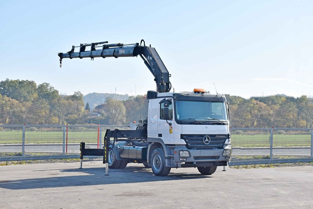 Mercedes-Benz ACTROS 1844 * Sattelzugmaschine *HIAB 330-5/FUNK - Влекач: снимка 2 Mercedes-Benz ACTROS 1844 * Sattelzugmaschine *HIAB 330-5/FUNK - Влекач: снимка 2