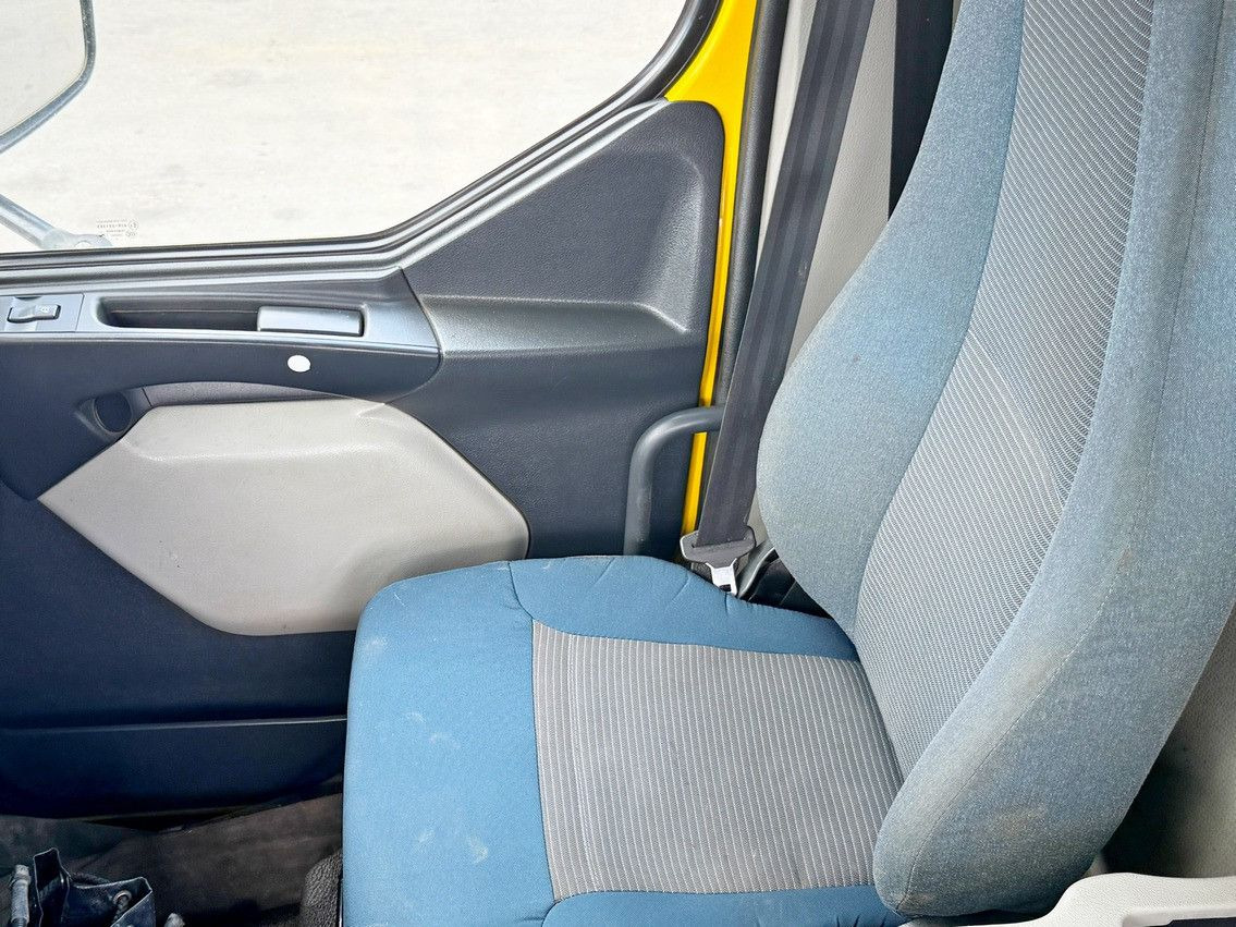 Мултилифт с кука камион Volvo FL 240 * Abrollkipper * HMF 270 K2 * TOPZUSTAND: снимка 10 Мултилифт с кука камион Volvo FL 240 * Abrollkipper * HMF 270 K2 * TOPZUSTAND: снимка 10