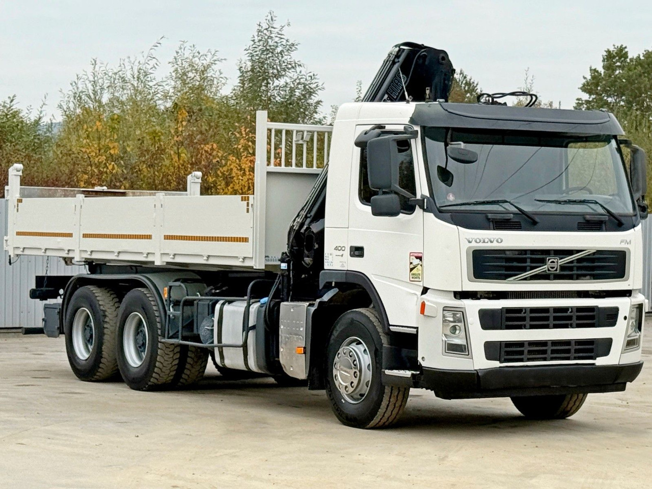 Volvo FM 400 Kipper 6,20m * HIAB 144 B-3 HIDUO* 6x4 - Камион с кран: снимка 5 Volvo FM 400 Kipper 6,20m * HIAB 144 B-3 HIDUO* 6x4 - Камион с кран: снимка 5