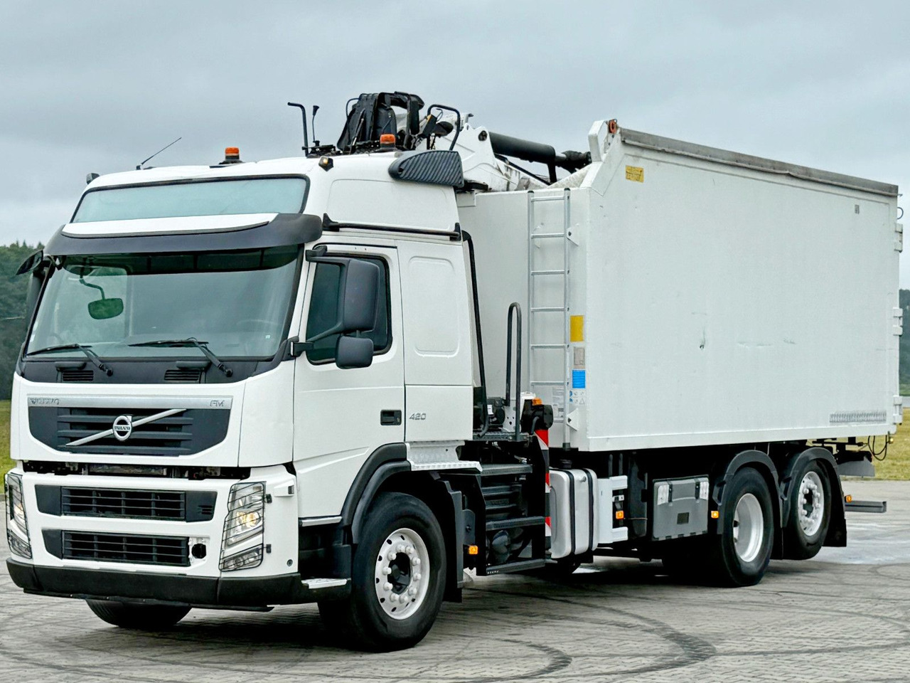 Volvo FM 420 Kipper 6,20 m * EPSILON Q150L75 *TOP - Мултилифт с кука камион, Камион с кран: снимка 3 Volvo FM 420 Kipper 6,20 m * EPSILON Q150L75 *TOP - Мултилифт с кука камион, Камион с кран: снимка 3
