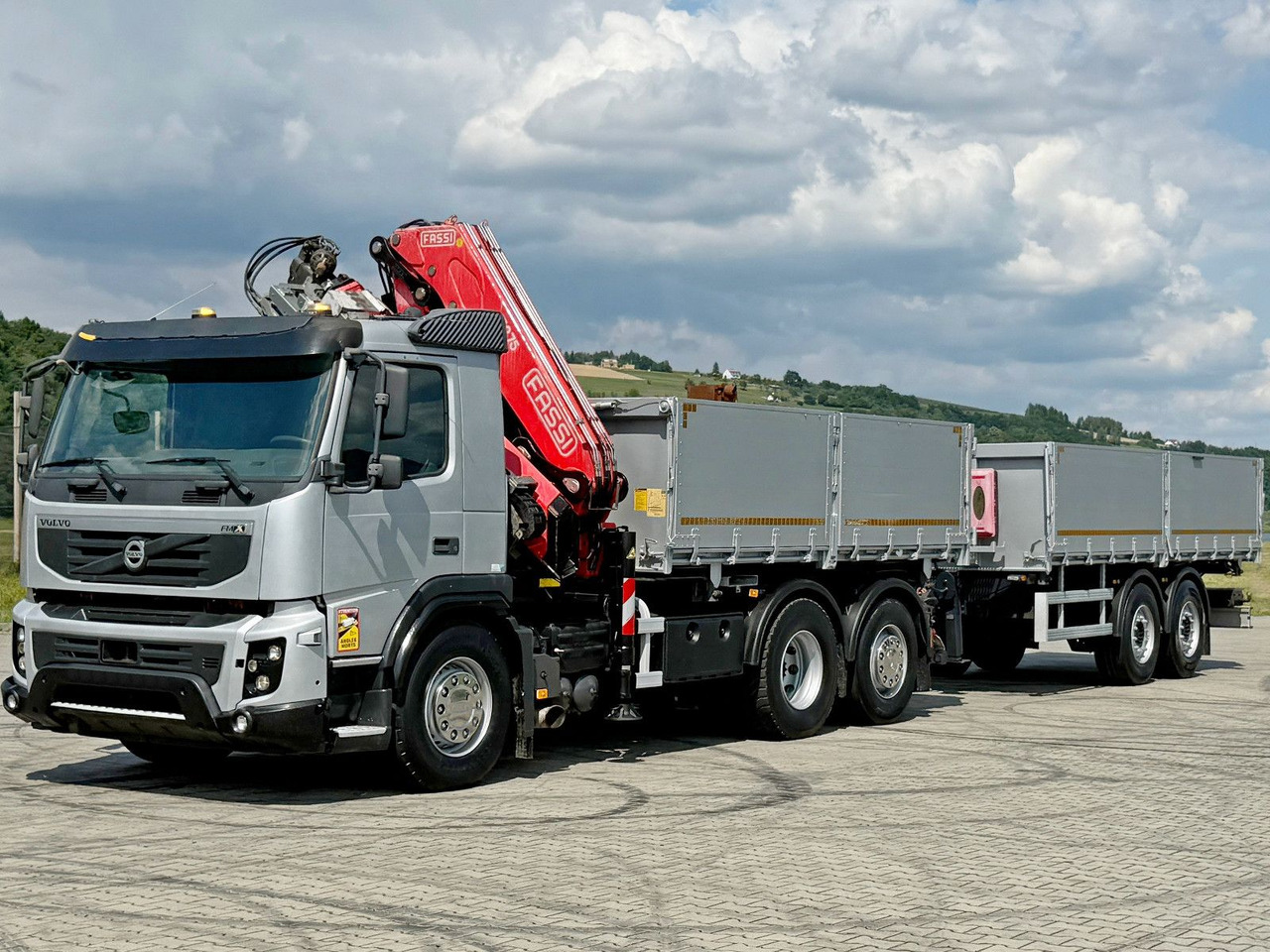 Volvo FMX 420* FASSI F275.2.25 + FUNK + Anhänger / TOP - Самосвал камион, Камион с кран: снимка 5 Volvo FMX 420* FASSI F275.2.25 + FUNK + Anhänger / TOP - Самосвал камион, Камион с кран: снимка 5
