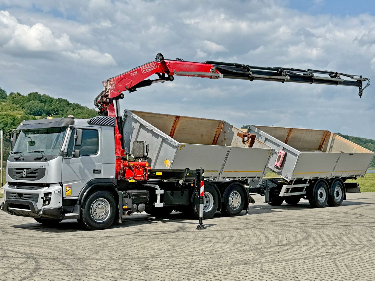 Volvo FMX 420* FASSI F275.2.25 + FUNK + Anhänger / TOP - Самосвал камион, Камион с кран: снимка 3 Volvo FMX 420* FASSI F275.2.25 + FUNK + Anhänger / TOP - Самосвал камион, Камион с кран: снимка 3