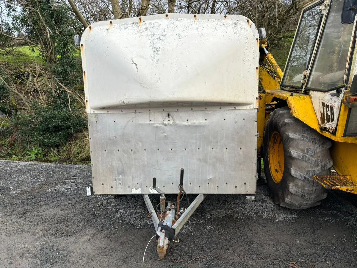 10X6 Ivor Williams - За превоз на животни ремарке: снимка 3 10X6 Ivor Williams - За превоз на животни ремарке: снимка 3