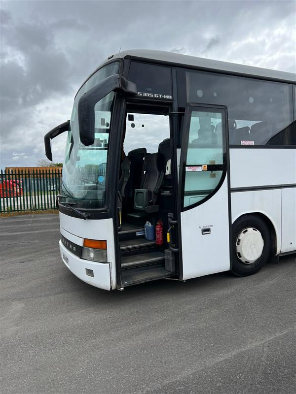 2004 Setra 315 GT 49 Seat coach, MOT November, 6 cylinder, 6 speed manual, excellent runner. - Туристически автобус: снимка 2 2004 Setra 315 GT 49 Seat coach, MOT November, 6 cylinder, 6 speed manual, excellent runner. - Туристически автобус: снимка 2